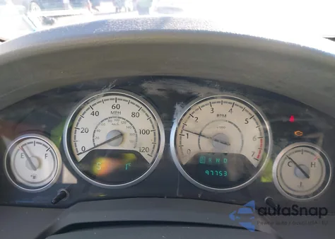 2010 Chrysler Town & Country Touring from USA, damaged, VIN 2A4RR5D19AR415493